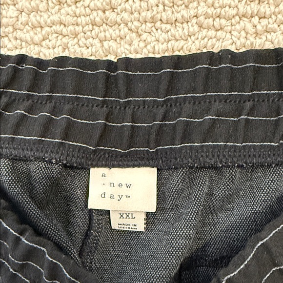 *Last Chance Price* A New Day Black Pinstripe Straight Leg Pants Trousers XXL - Picture 2 of 3